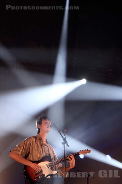 OUGHT - 2014-10-30 - PARIS - Grande Halle de La Villette - 